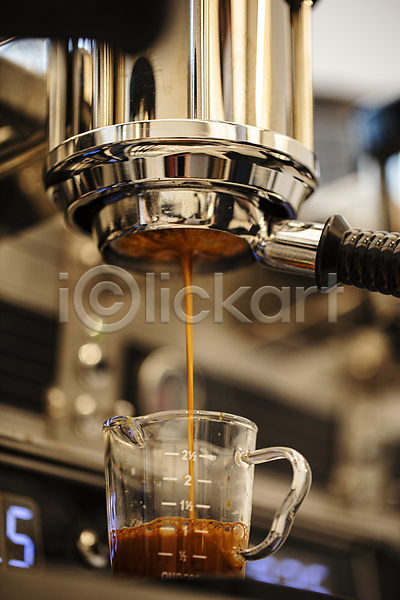 사람없음 JPG 아웃포커스 포토 계량컵 붓기 실내 에스프레소 에스프레소머신 카페 커피메이커