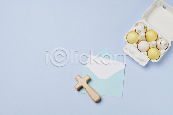 사람없음 JPG 포토 계란 계란판 기독교 부활절 부활절계란 스튜디오촬영 십자가 초대장 파란색 편지봉투