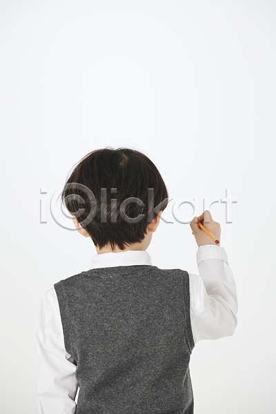 남자 소년 소년한명만 어린이 한국인 한명 JPG 뒷모습 포토 교복 기록 들기 상반신 스튜디오촬영 실내 연필