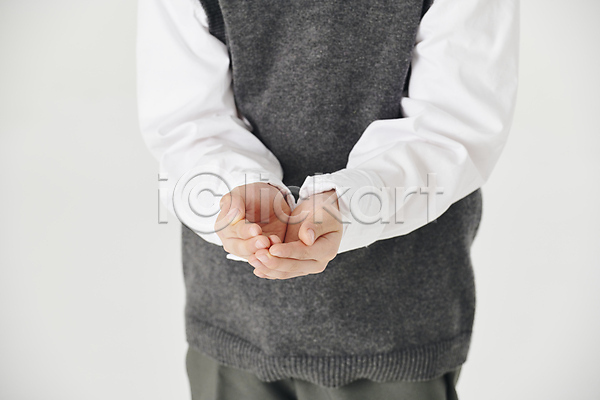 남자 소년 소년한명만 어린이 한국인 한명 JPG 앞모습 포토 교복 상반신 손모으기 스튜디오촬영 실내