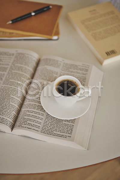 휴식 사람없음 JPG 포토 백그라운드 성경 실내 에스프레소 오브젝트 책 커피잔 펜