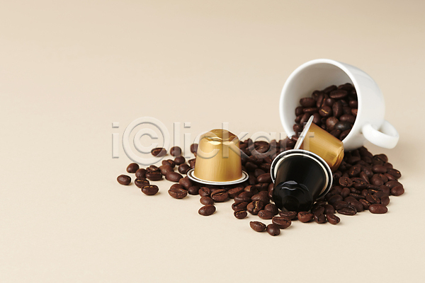 사람없음 JPG 포토 스튜디오촬영 쏟아짐 에스프레소잔 원두 캡슐커피 커피 커피잔 홈카페
