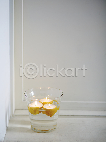 사람없음 JPG 포토 불 세개 오브젝트 컵 향 향초 흰색