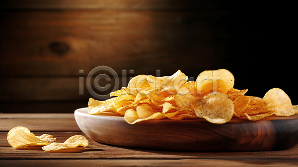 사람없음 JPG 디지털합성 편집이미지 감자 감자칩 과자 나무그릇 나무배경 나무탁자 담기 디저트 칩(음식) 편집소스