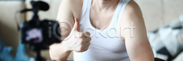 결과 남자 사람 사람없음 JPG 포토 해외이미지 건강 골 공 근육질 다이어트 디지털 리프팅 몸무게 블로거 손 스포츠 시간 아령 앉기 엄지손가락 우수 운동 잡기 제어 주택 최고 카메라 크리에이터 팔 해외202309 해외포토 힘