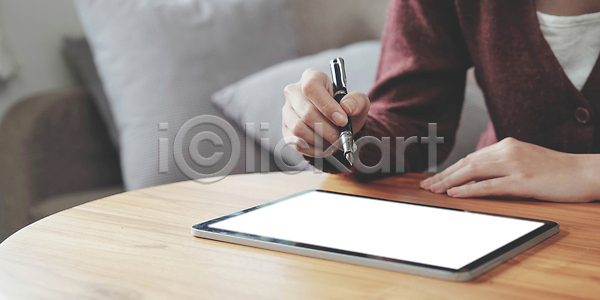 스마트 사람 사람없음 여자 JPG 포토 해외이미지 교육 그림 네트워크 노트북 디지털 라이프스타일 미술 뷰티 비즈니스 비즈니스맨 사무실 손 스크린 스터디 알약 어플리케이션 업무 온라인 웹 음료 인터넷 읽기 직업 직장 쪽지 커피 컨셉 컴퓨터 컵 통신 펜 학생 해외202309 해외포토