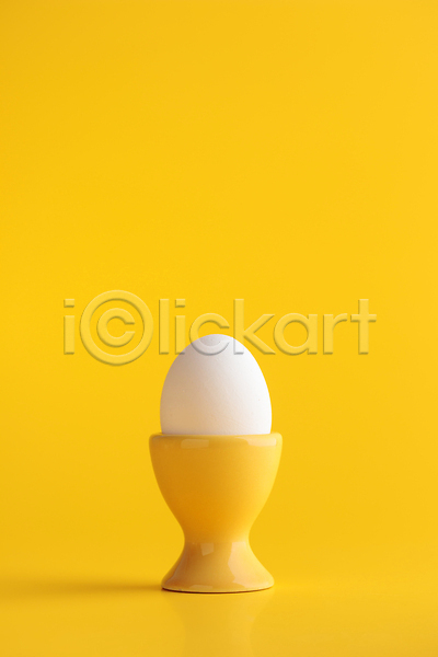 신선 사람없음 JPG 포토 해외이미지 갈색 건강 계란 껍질 노란색 단백질 먹기 보유 부활절 삶기 식사 아침식사 오브젝트 음식 재료 치킨 컵 해외202309 흰색