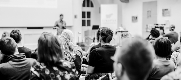 남자 사람 사람없음 JPG 포토 해외이미지 가르침 강당 강사 강의 경영자 교육 그룹 대학교 듣기 모임 발표 비즈니스 비즈니스맨 사업가 설명 세미나 수업 스터디 이벤트 일반 작업실 주목 직업 토론 학교 학생 해외202309 해외포토 회의