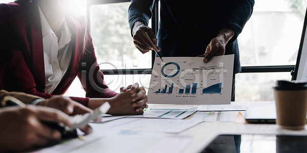 결과 계획 마케팅 분석 설계 사람 사람없음 JPG 포토 해외이미지 감독관 경영 경영자 계좌 공연 그래프 금융 문서 방법 보고서 브레인스토밍 비용 비즈니스 사무실 사업가 상의 서비스 세일 수익 예산 작업 지원 컨설턴트 컨셉 토론 통신 평가 프로젝트 해외202309 해외포토 협상 회계 회계사 회사