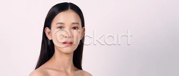 신선 우아함 행복 동양인 여자 한명 JPG 포토 해외이미지 건강 고립 내추럴 돌봄 머리 모델 백그라운드 뷰티 빛 손 스킨케어 스파 아시아 얼굴 완벽 입술 중국 치료 터치 피부 피부관리 해외202309 해외포토 화장품 흰배경 흰색