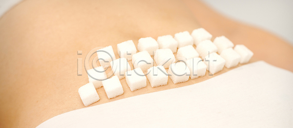 부드러움 순수 함께함 백인 사람 사람없음 성인 여자 JPG 포토 해외이미지 1 가로 건강 건강관리 배너 뷰티 비키니 삭제 서비스 설탕 속옷 스파 신체 왁스 위생관리 제모 조각 줄서기 직업 치료 컨셉 큐브 테라피 팬티 피부관리 해외202309 해외포토 흰색