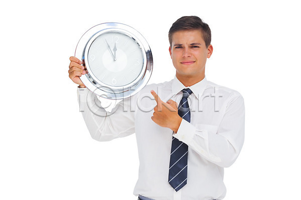 행복 20대 남자 백인 한명 JPG 포토 해외이미지 가리킴 넥타이 마감 미소(표정) 보여주기 비즈니스맨 시간 시계 응시 잡기 컨셉 표시 해외202004 흰배경