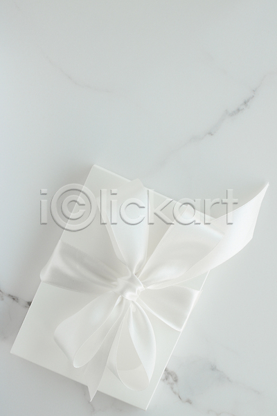 사람없음 JPG 포토 해외이미지 대리석 리본 선물상자 오브젝트 포장 한개 해외202309 흰색