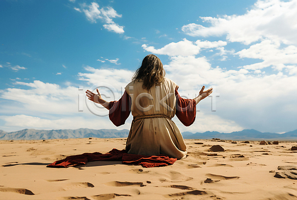 남자 성인 성인남자한명만 한명 JPG 디지털합성 편집이미지 구름(자연) 기도 기독교 사막 앉기 예수 전신 팔벌리기 하늘