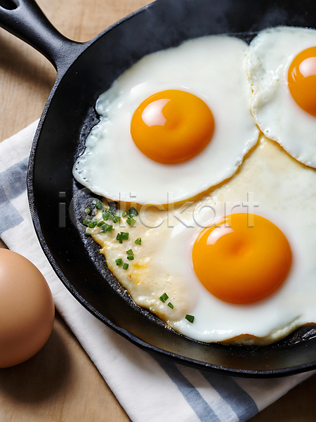 사람없음 JPG 디지털합성 편집이미지 계란 계란프라이 노른자 천(직물) 편집소스 프라이팬 흰자