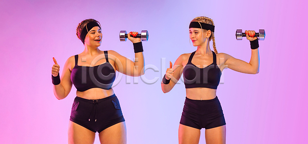 역동적 두명 백인 사람 성인 여자 JPG 포토 해외이미지 건강 고립 다이어트 라이프스타일 모델 몸무게 백그라운드 분홍색 뷰티 비만 스포츠 신체 아령 에너지 연습 운동 운동복 운동화 유행 자극 잡기 전후 체육관 최고 치수 컨셉 플러스 해외202310 해외포토