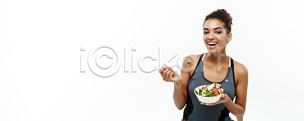 신선 행복 사람 성인 여자 한명 JPG 포토 해외이미지 건강 검은색 고립 다이어트 돌봄 라이프스타일 먹기 백그라운드 뷰티 샐러드 스타일 식사 실내 우주 웰빙 음식 응시 저녁식사 점심식사 주택 채소 채식주의자 초록색 해외202310 해외포토 흰색