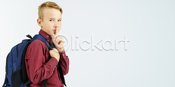 기쁨 행복 남자 사람 소년 어린이 한명 JPG 포토 해외이미지 가득함 가방 감정 교과서 교실 교육 남학생 닫기 배낭 사춘기 서기 수업 슛 신학기 싱글 유니폼 응시 재택근무 지능 책 초보 최초 포즈 표현 학교 학생 해외202310 해외포토
