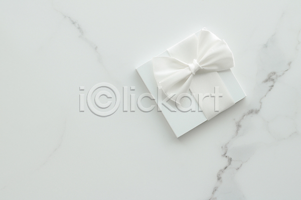 사람없음 JPG 포토 해외이미지 대리석 리본 선물상자 오브젝트 포장 한개 해외202310 흰색