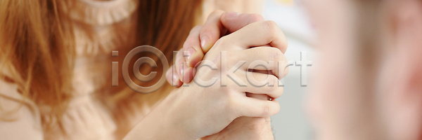 경쟁 두명 사람 여자 JPG 포토 해외이미지 게임 대립 대회 도전 동료 라이벌 리더 반대 비즈니스 비즈니스맨 비즈니스우먼 사업가 상대 손 싸움 자극 전쟁 정장 제어 종업원 지휘 충돌 토론 투쟁 필승 해외202310 해외포토 흰색 힘