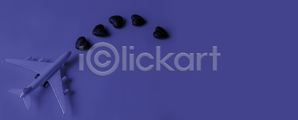 아이디어 사람없음 JPG 포토 해외이미지 고립 공항 교통시설 디자인 모델 미니멀 발렌타인데이 백그라운드 비어있는 비즈니스 비행기 상업 승객 심볼 여행 여행객 오브젝트 장난감 정상 카피스페이스 컨셉 컬러 크리스마스 탁자 티켓 항공 해외202310 해외포토 휴가 흰색