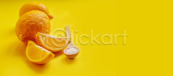 신맛 신선 사람없음 JPG 포토 해외이미지 가루 과일 과학 귤 노란색 닫기 라임 레몬 맛 먹기 목재 백그라운드 비타민 사발 숙성 숟가락 요리 유기농 음식 자르기 재료 조각 주스 컬러풀 크리스탈 해외202310 해외포토 화장품 화학물질 흰색