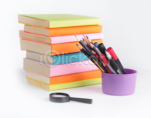 사람없음 JPG 포토 해외이미지 돋보기 무료이미지 쌓기 연필 연필꽂이 오브젝트 책 펜 해외202310 해외포토