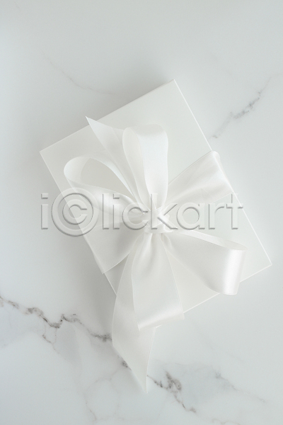 사람없음 JPG 포토 해외이미지 대리석 리본 선물상자 오브젝트 포장 한개 해외202310 흰색