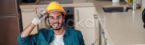 남자 사람 성인 한명 JPG 포토 해외이미지 2 DIY 가구 고정 공구 공예가 국회 내부 드라이버 목공예 목수 목재 문 방 배너 서비스 설치 수리 실내 업그레이드 유지 장비 재주꾼 조립 조작 주방 주택 직업 캐비닛 파노라마 풍경 해외202310 해외포토 헤딩