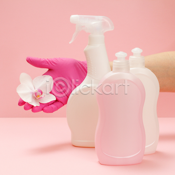 깨끗함 신체부위 JPG 포토 해외이미지 들기 분홍색 세제 손 오브젝트 청소 청소도구 해외202310