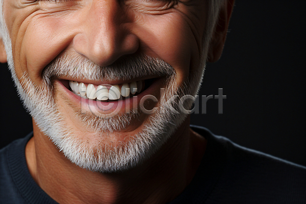 남자 노년 노인남자한명만 한명 JPG 디지털합성 편집이미지 미백 미소(표정) 얼굴 웃음 치과 치과진료 치료 치아