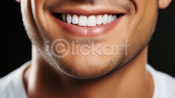 남자 성인 성인남자한명만 한명 JPG 디지털합성 편집이미지 미백 미소(표정) 얼굴 웃음 치과 치과진료 치료 치아 턱수염