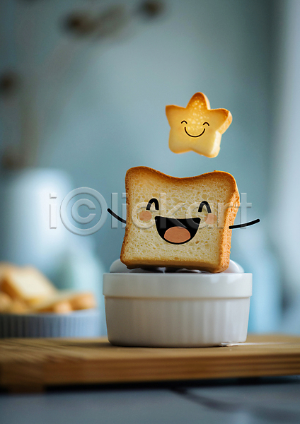 사람없음 JPG 편집이미지 그릇 도마 별 브런치 식빵 웃음 음식 캐릭터 토스트 표정