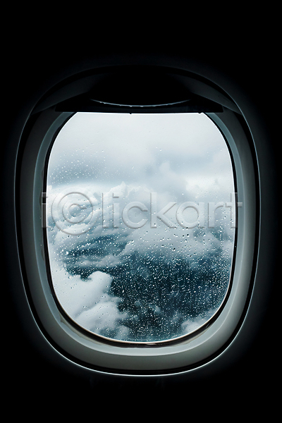 우아함 사람없음 JPG 편집이미지 구름(자연) 먹구름 비 비행기 비행기내부 빗방울 창문 하늘