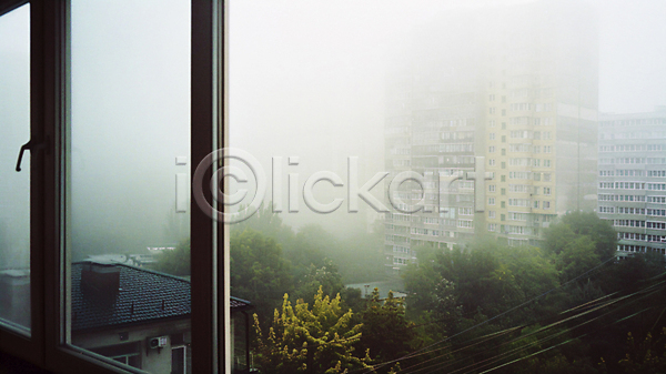 대기오염 환경오염 사람없음 JPG 디지털합성 편집이미지 건물 도시 도심 먼지 미세먼지 창문 황사 흐림