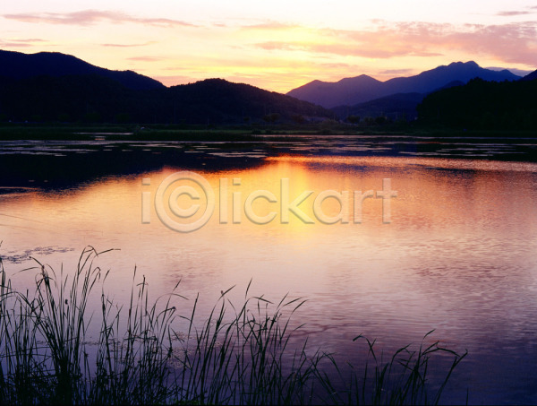 사람없음 JPG 포토 강 노을 산 야외 일몰 자연 주간 풍경(경치) 호수