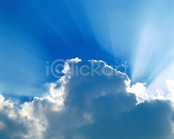 사람없음 JPG 로우앵글 포토 구름(자연) 빛 빛무리 야외 자연 주간 풍경(경치) 하늘 햇빛