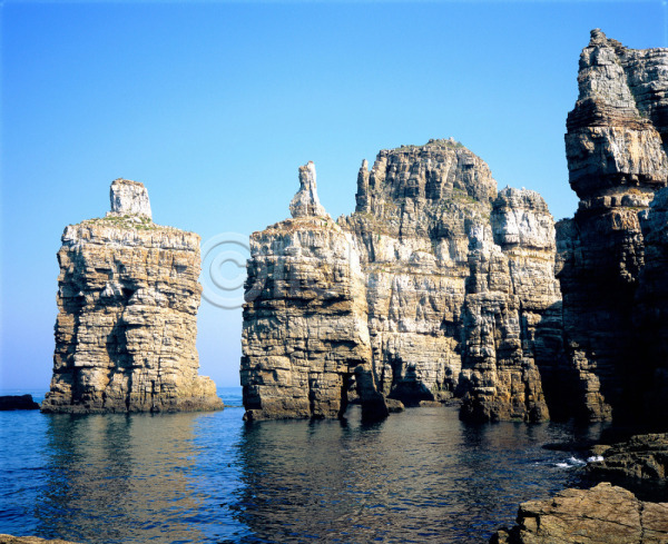 사람없음 JPG 포토 기암절벽 돌(바위) 바다 백령도 섬 야외 자연 절벽 주간 풍경(경치) 하늘