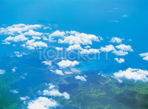 사람없음 JPG 포토 하이앵글 항공촬영 구름(자연) 바다 배경화면 백그라운드 산 산등성이 야외 자연 주간 풍경(경치) 하늘