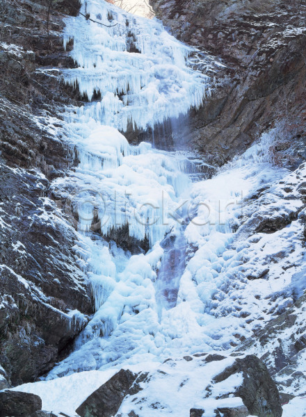 사람없음 JPG 포토 겨울 계절 고드름 배경화면 백그라운드 사계절 산 야외 얼음 자연 자연현상 주간 폭포 풍경(경치)