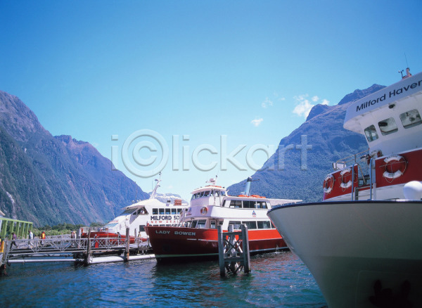 사람없음 JPG 포토 교통 바다 배(교통) 백그라운드 산 산업 수상교통 야외 운송업 주간 크루즈 풍경(경치) 항구