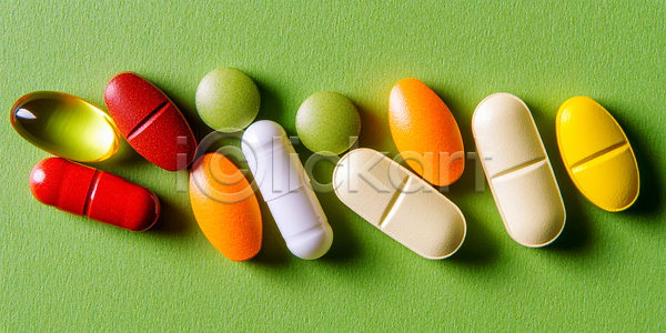 JPG 편집이미지 AI콘텐츠 AI포토 건강 면역력 모양 배열 비타민 식이요법 알약 영양소 예방 초록색 컬러 크기 편집실사