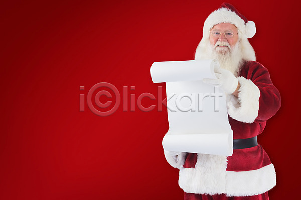 남자 노년 노인남자한명만 한명 JPG 앞모습 포토 해외이미지 들기 빨간색 산타클로스 상반신 종이 크리스마스 해외202004