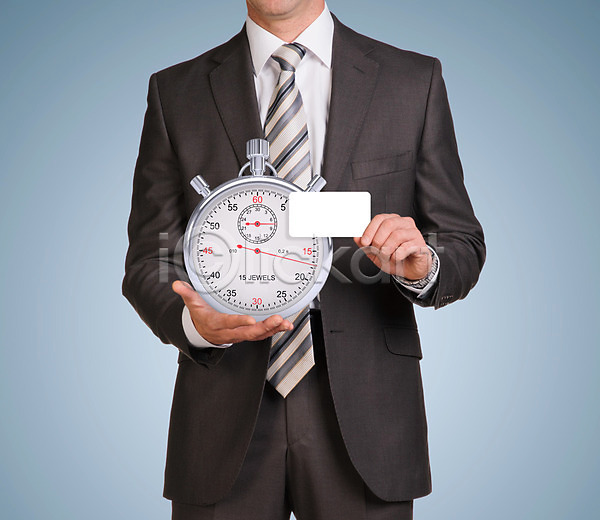 사람 한명 JPG 포토 해외이미지 넥타이 백그라운드 비즈니스맨 서기 손목시계 시간 시계 잡기 컨셉 해외202004