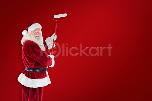 남자 노년 노인남자한명만 한명 JPG 옆모습 포토 해외이미지 들기 빨간색 산타클로스 상반신 크리스마스 페인트 페인트롤러 해외202004