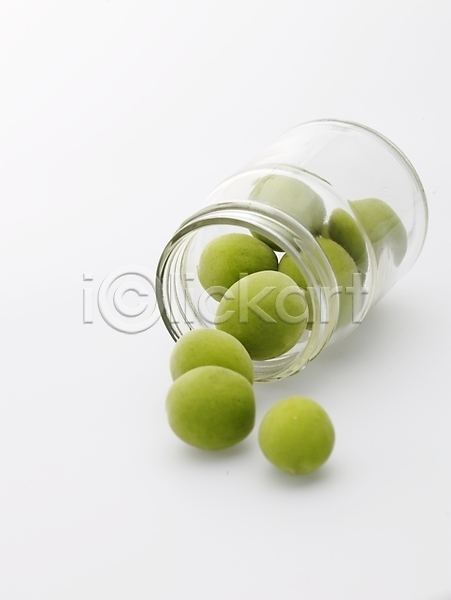 사람없음 JPG 포토 가로 과일 농작물 누끼 매실 실내 여러개 열매 유리병 음식 초록색 컬러