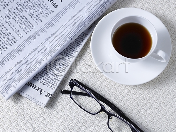 사람없음 JPG 포토 하이앵글 비즈니스 스튜디오촬영 신문 실내 안경 음료 음식 찻잔 커피 커피잔