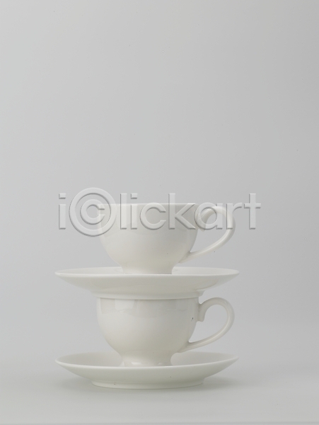 사람없음 JPG 포토 누끼 생활용품 세로 스튜디오촬영 식기 실내 인테리어 주방용품 찻잔 커피잔 컵받침 흰색
