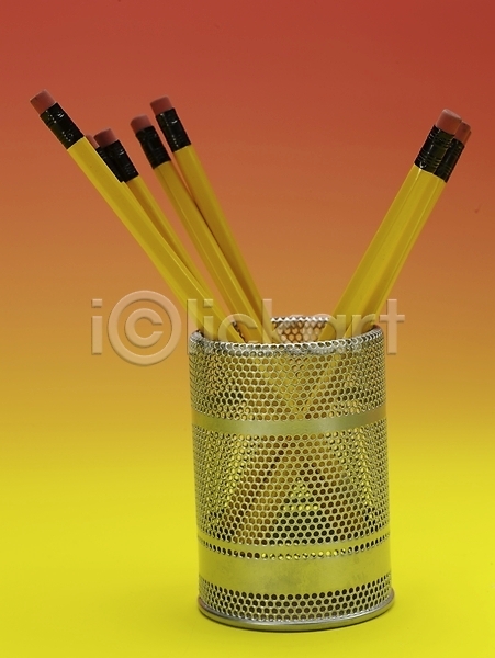 사람없음 JPG 근접촬영 포토 노란색 문구용품 세로 스튜디오촬영 실내 여러개 연필 연필꽂이 지우개 필기구