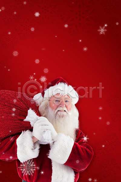 남자 노년 노인남자한명만 한명 JPG 앞모습 포토 해외이미지 눈꽃 들기 보따리 빨간색 산타클로스 상반신 크리스마스 해외202004